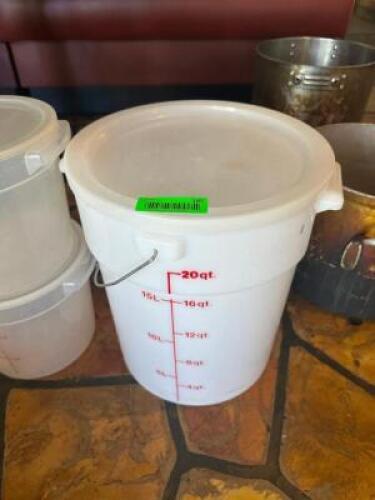 20 QT. CONTAINERS WITH LID
