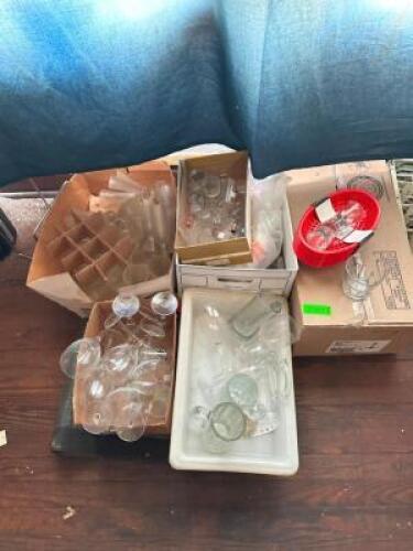 LARGE GROUP OF ASSORTED GLASSWARE