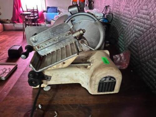 GRAVITY FEED MANUAL SLICER