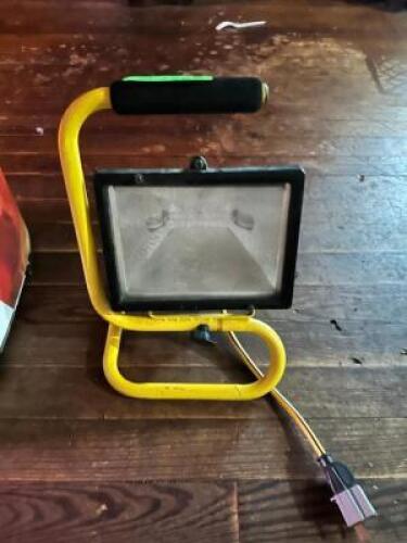 SHOP LIGHT