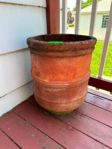 LARGE TERRACOTTA POT