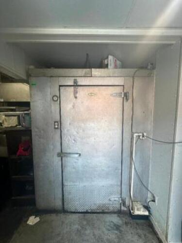 8' X 10' WALK IN COOLER WITH KE2 TEMP / AIR DEFROST