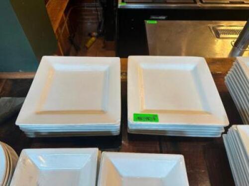 (10) - SQUARE DINNER PLATES