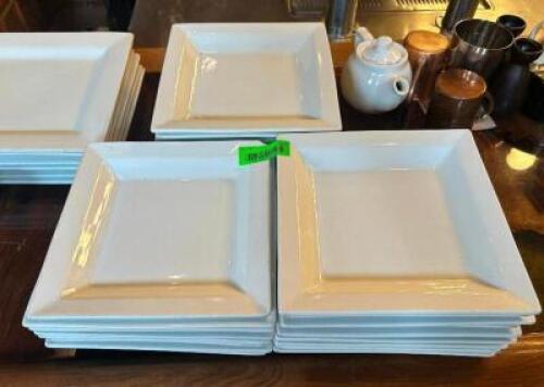 (15) - SQUARE DINNER PLATES