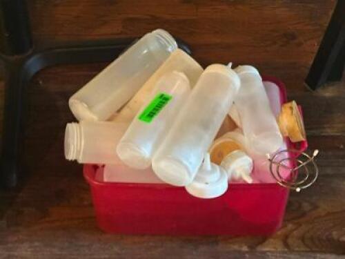 TUB OF ASSORTED SPRAY BOTTLES