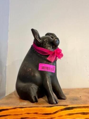 PIG DECOR STATUE