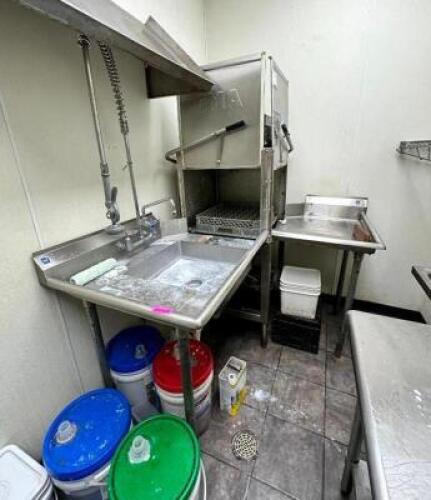 COMMERCIAL DISHWASHING MACHINE W/ WINGS