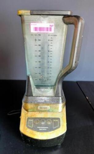 NINJA PROFESSIONAL BLENDER