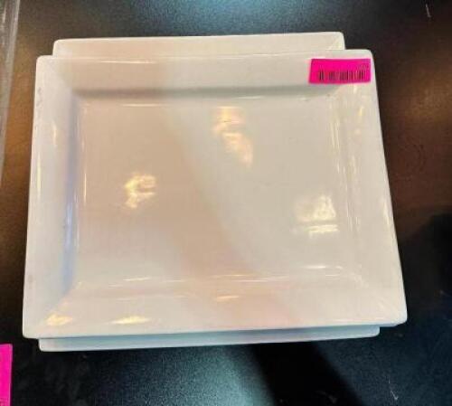 ASSORTED SIZED SQUARE PLATES