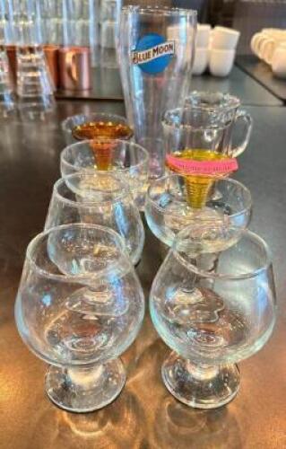 ASSORTED STYLE GLASSES