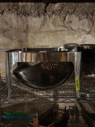 CHAFING DISH