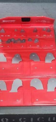 DESCRIPTION: (1) SS RADIUS GAGE SET BRAND/MODEL: STARRETT S167MCZ SIZE: 1 TO 15mm RAD RETAIL$: $232.19 QTY: 1