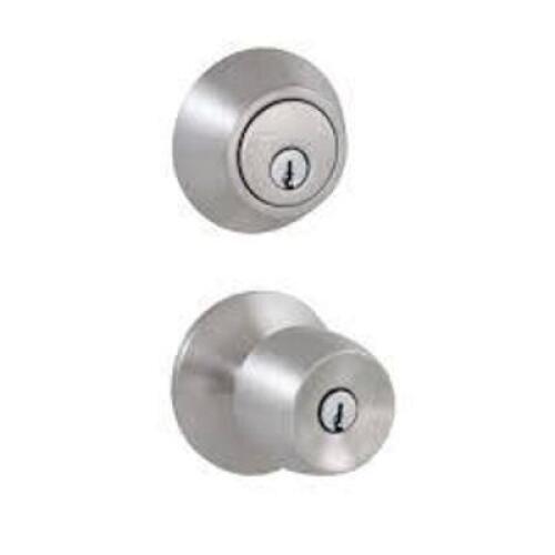 DESCRIPTION: (1) DOOR KNOBS AND DEADBOLT SETS BRAND/MODEL: DEFIANT #1008974340 INFORMATION: STAINLESS STEEL FINISH SIZE: 4 KEYS RETAIL$: $84.47 TOTAL