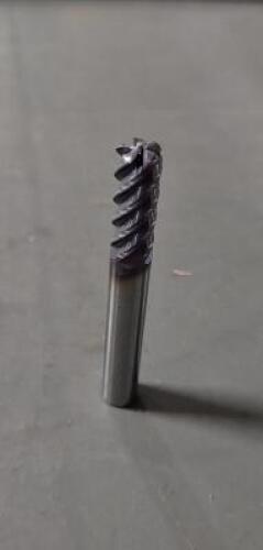 DESCRIPTION: (2) SOLID CARBIDE CORNER RADIUS END MILL BRAND/MODEL: NIAGARA N90949 SIZE: 5/16" DIA 13/16" LOC 0.045" RAD RETAIL$: $167.60 QTY: 2