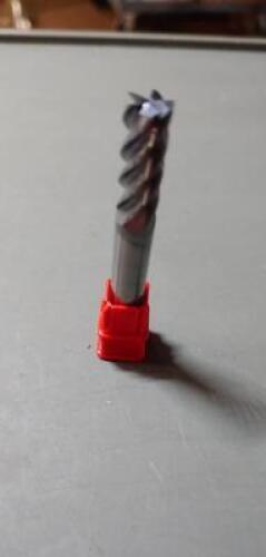 DESCRIPTION: (4) CARBIDE SQ END MIL BRAND/MODEL: FULLERTON 92564WF INFORMATION: WELDON FLT RETAIL$: $169.98 QTY: 4