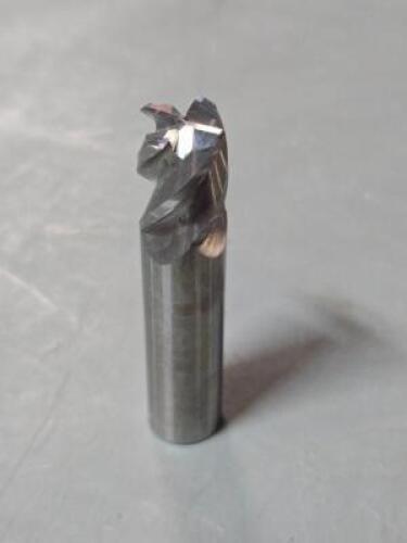 DESCRIPTION: (1) CARBIDE CORNER RADIUS END MILL BRAND/MODEL: ACCUPRO 12182951 SIZE: 1/2" DIA 5/8" LOC 0.0300" RETAIL$: $56.75 QTY: 1