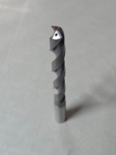 DESCRIPTION: (1) SOLID CARBIDE COOLANT THRU DRILL BIT BRAND/MODEL: YG1 DH453095 SIZE: 9.5mm RETAIL$: $179.53 QTY: 1