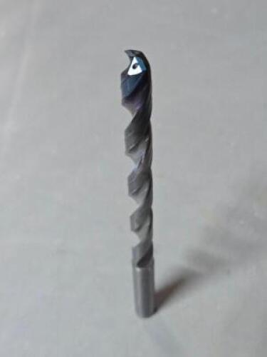 DESCRIPTION: (4) SOLID CARBIDE THRU COOLANT DRILL BIT BRAND/MODEL: OSG 553034212 SIZE: 8.70mm RETAIL$: $479.96 QTY: 4