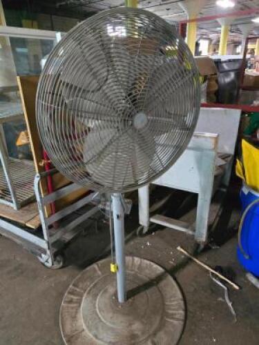 DESCRIPTION: (1) PEDESTAL FAN SIZE: APPROX 24" BLADE DIAMETER QTY: 1