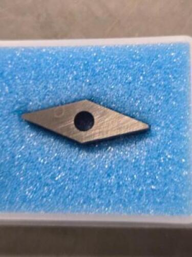 DESCRIPTION: (4) VBGW HONEYCOMB CBN INDEXABLE TURNING INSERTS BRAND/MODEL: KYOCERA VBGW160408T00815ME RETAIL$: $265.16 QTY: 4