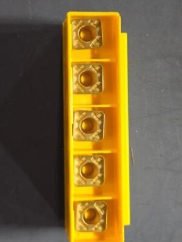DESCRIPTION: (15) CARBIDE MLLING INSERTS BRAND/MODEL: KENNAMETAL SDHT1204AETN42 RETAIL$: $404.69 QTY: 15