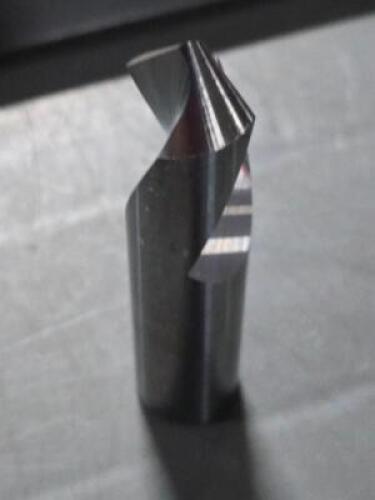 DESCRIPTION: (1) SOLID CARBIDE SPOTTING DRILL BRAND/MODEL: ACCUPRO 89698856 SIZE: 90* 7/8" DIA RETAIL$: $215.25 QTY: 1