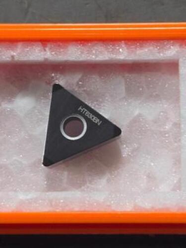 DESCRIPTION: (4) 3SHTNGA332 PCBN TURNING INSERTS BRAND/MODEL: HERTEL 3SHTNGA332 HT620BN RETAIL$: $261.08 QTY: 4