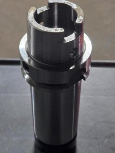 DESCRIPTION: (1) ER32 HOLLOW TAPER SHANK COLLET CHUCK BRAND/MODEL: ACCUPRO 89668008 SIZE: 0.625 TO 0.7813" CAPACITY RETAIL$: $467.66 QTY: 1
