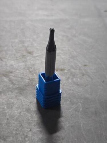 DESCRIPTION: (2) SOLID CARBIDE CORNER ROUNDING END MILLS BRAND/MODEL: SECO 39937 SIZE: 3mm DIA 0.75" LOC RETAIL$: $236.46 QTY: 2