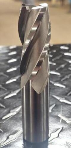 DESCRIPTION: (1) 4 FLUTE HSS SQUARE END MILL BRAND/MODEL: YG1 35V347 INFORMATION: UNCOATED RETAIL$: $59.20 SIZE: 7/8" MILLING DIA. QTY: 1