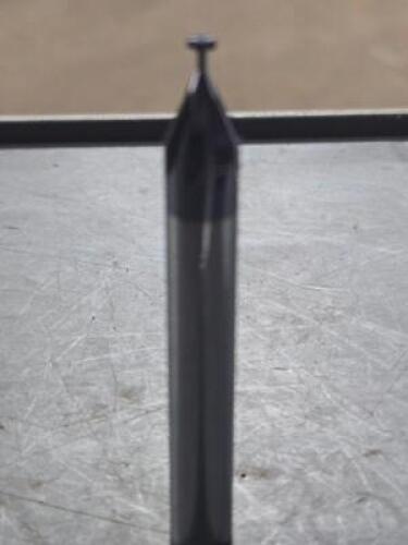 DESCRIPTION: (5) CARBIDE COOLANT THRU KESEAT CUTTERS BRAND/MODEL: MITGI R03-680 SIZE: .140 DIA QTY: 5