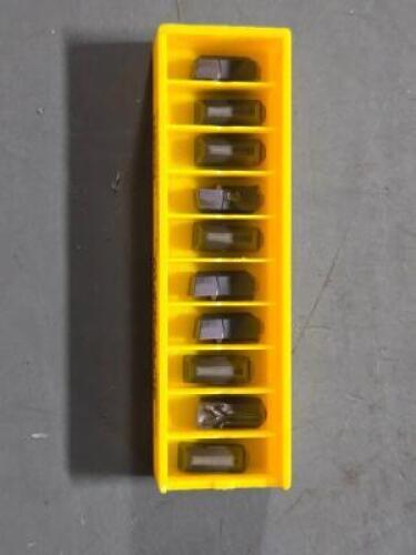 DESCRIPTION: (10) CARBIDE GROOVING INSERTS BRAND/MODEL: KENNAMETAL EG0600M06P08GUP RETAIL$: $236.10 QTY: 10