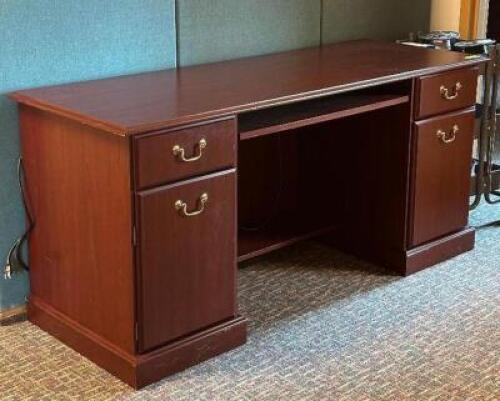 HIGH END OFFICE DESK