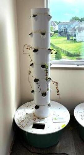 HYDROPONIC GROW TOWER