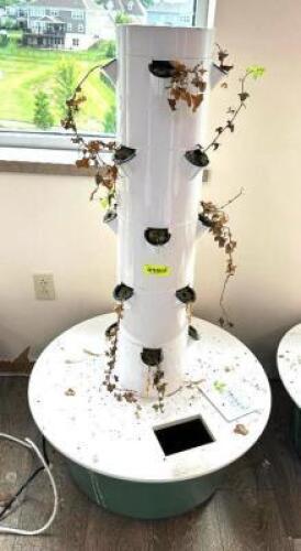 HYDROPONIC GROW TOWER