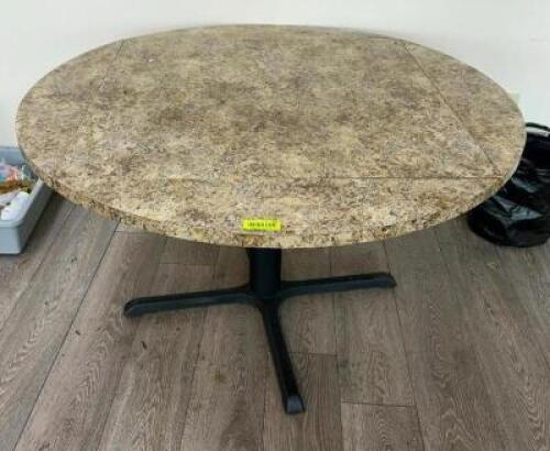 DROP-LEAF DINING TABLE