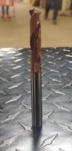 DESCRIPTION: (3) SOLID CARBIDE COOLANT FED DRILLS BRAND/MODEL: MITSUBISHI CARBIDE MVS0953X03S100 INFORMATION: EXTENDED LENGTH RETAIL$: $248.42 SIZE: .