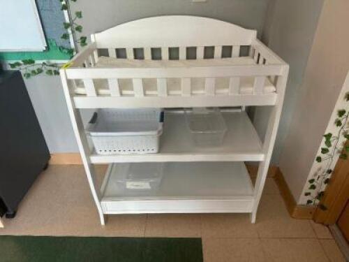 WOOD CRIB WITH SHELVES