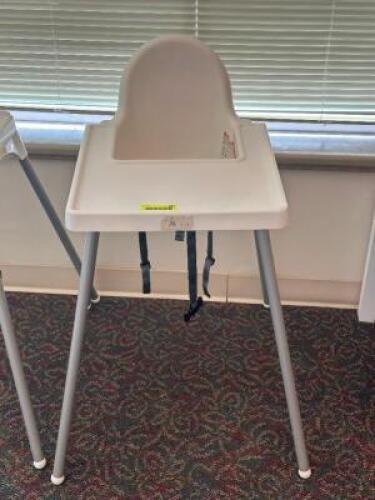 BOOSTER CHAIR