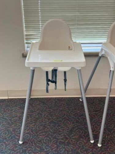 BOOSTER CHAIR