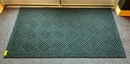 TRAFFIC MAT