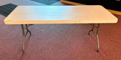 6' FOLDING TABLE