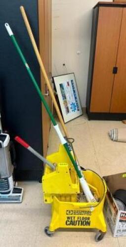 MOP BUCKET AND WRINGER WITH MOPS
