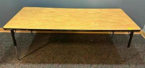 CHILDREN'S ADJUSTABLE HEIGHT TABLE