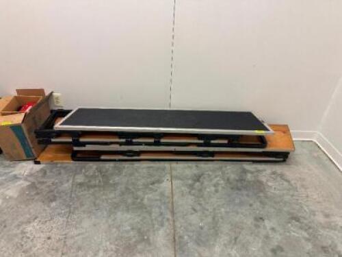 PORTABLE STAGE PIECES