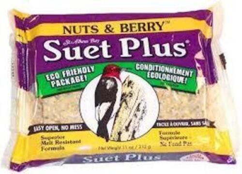 DESCRIPTION: (2) BAG OF BIRD FOOD BRAND/MODEL: NUTS AND BERRY SUET PLUS SIZE: 11 OZ RETAIL$: $17.82 EA QTY: 2