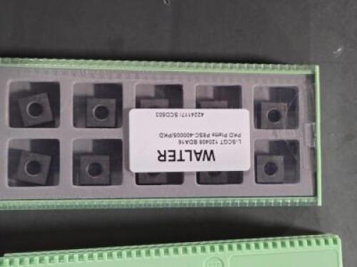 DESCRIPTION: (30) CARBIDE MILLING INSERTS BRAND/MODEL: WALTER P8SC-400005 QTY: 30