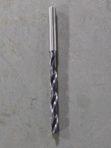 DESCRIPTION: (4) SOLID CARBIDE TAPER LENGTH DRILL BITS BRAND/MODEL: ACCUPRO 61721635 SIZE: 5mm DIA 140* RETAIL$: $522.48 QTY: 4