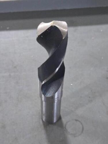 DESCRIPTION: (1) HSS REDUCED SHANK DRILL BIT BRAND/MODEL: HERTEL 89311443 SIZE: 1-3/32" DIA 3/4" SD RETAIL$: $85.28 QTY: 1