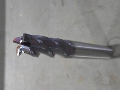 DESCRIPTION: (2) CARBIDE CORNER RADIUS END MILLS BRAND/MODEL: GARR 20947 SIZE: 5/8" DIA 2" LOC 0.0300" RAD RETAIL$: $283.00 QTY: 2